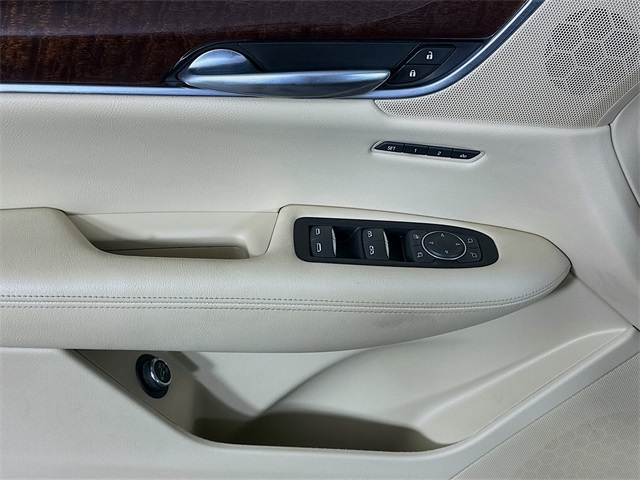 XT5 Luxury