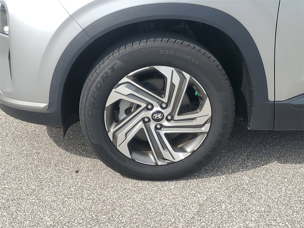 2023 Shimmering Silver Pearl Hyundai Santa Fe SEL FWD SUV