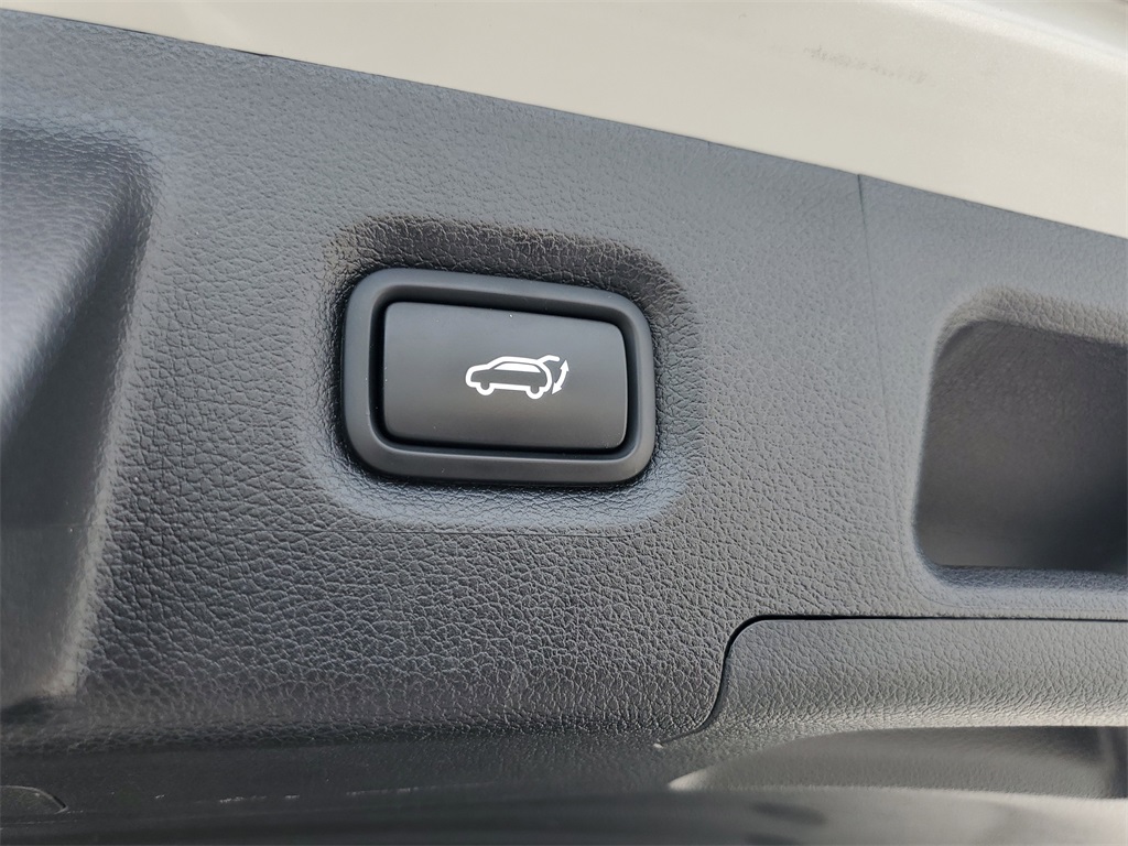 2023 Shimmering Silver Pearl Hyundai Santa Fe SEL FWD SUV