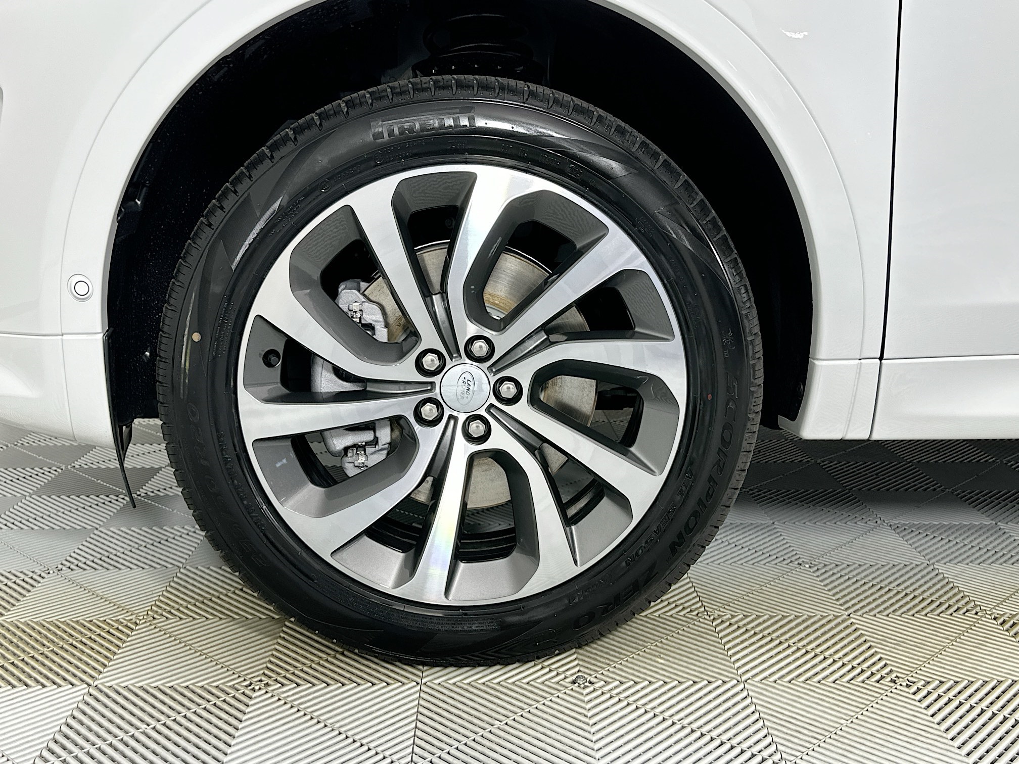 new 2025 Land Rover Discovery Sport car, priced at $52,678