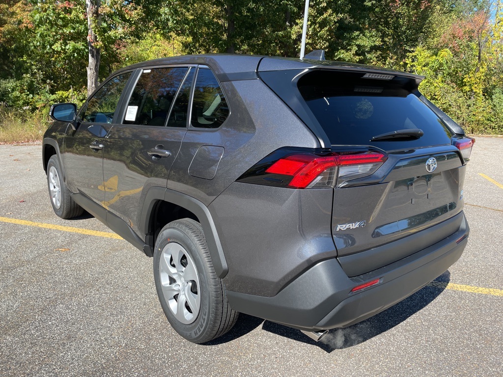 2025 Toyota RAV4 LE photo 4