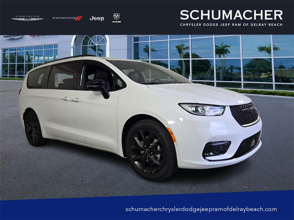 new 2026 Chrysler Pacifica car, priced at $41,317