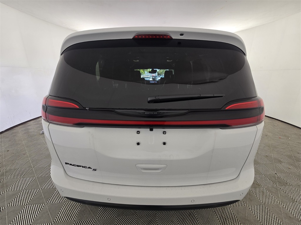 new 2026 Chrysler Pacifica car, priced at $41,317