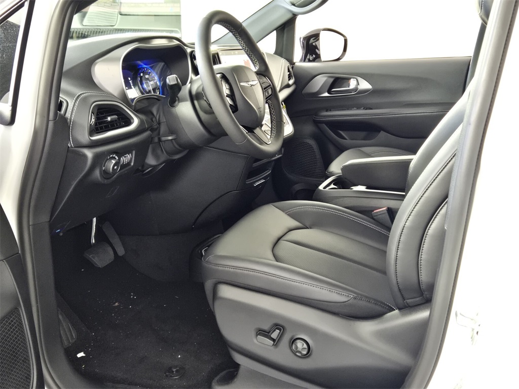 new 2026 Chrysler Pacifica car, priced at $41,317