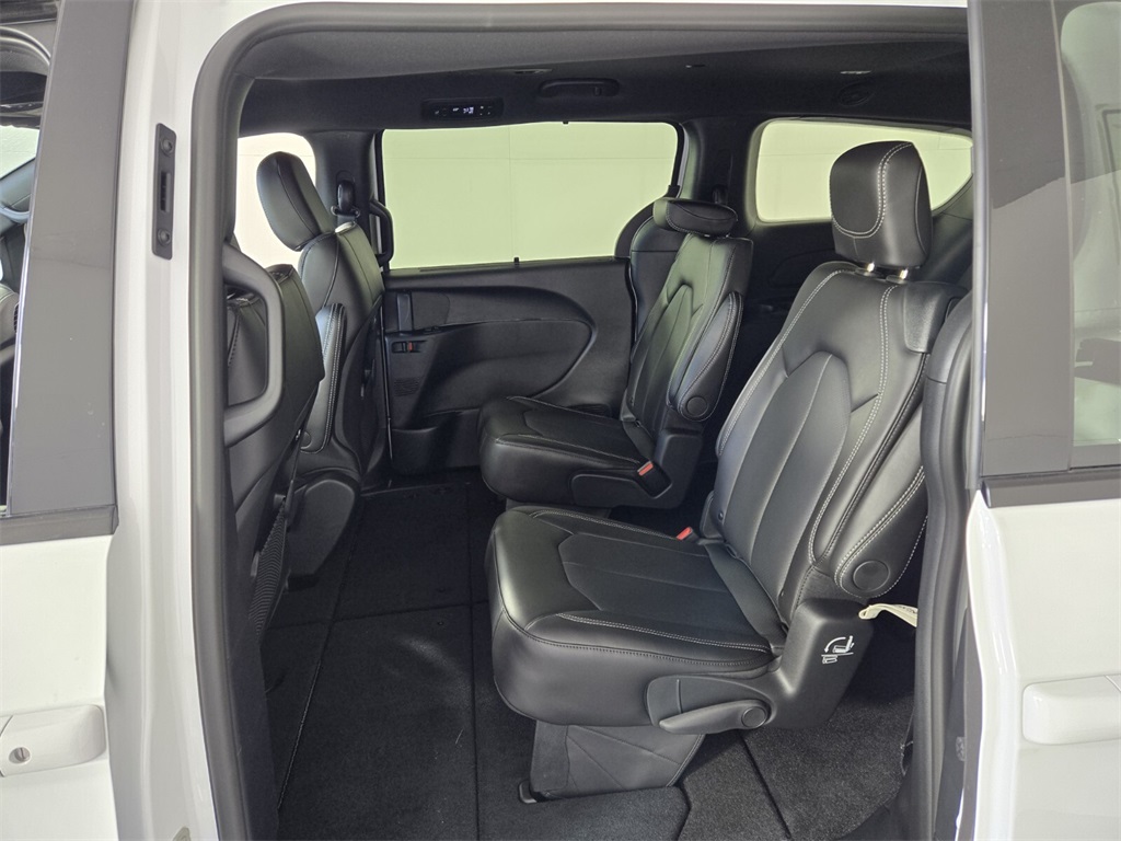 new 2026 Chrysler Pacifica car, priced at $41,317