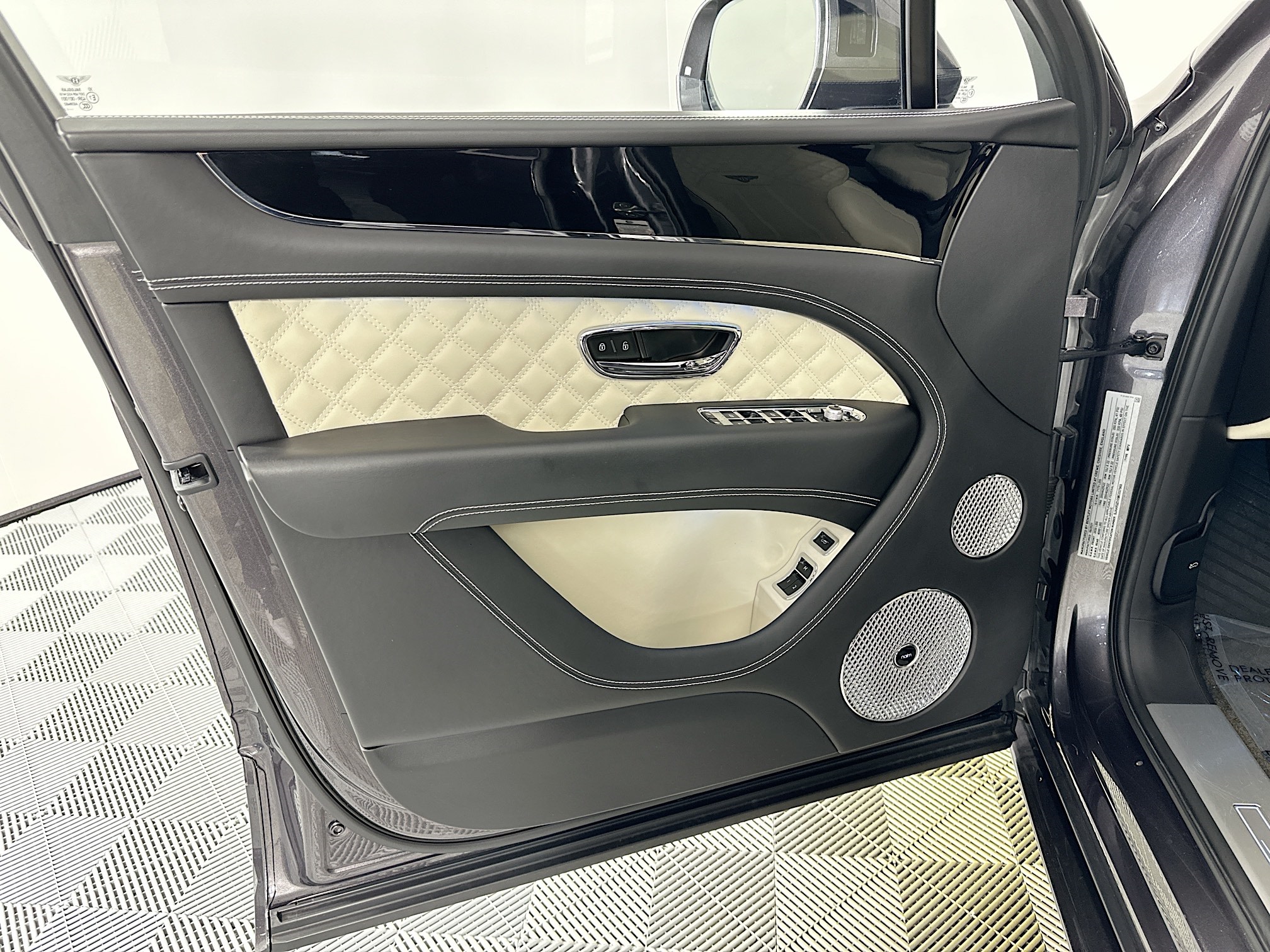 used 2021 Bentley Bentayga car, priced at $139,998