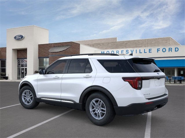 2025 Ford Explorer photo 2