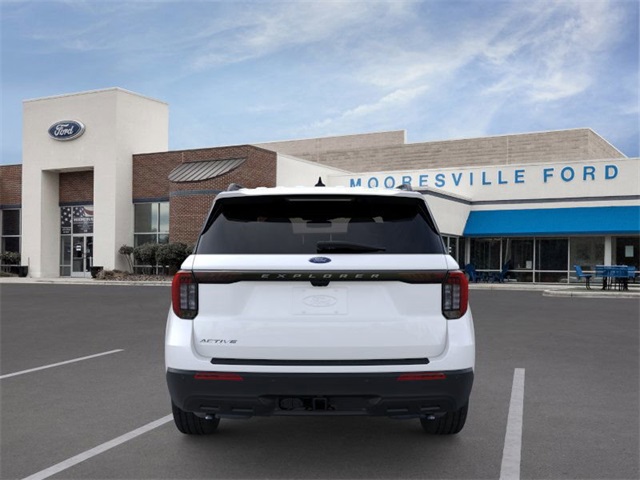 2025 Ford Explorer photo 3