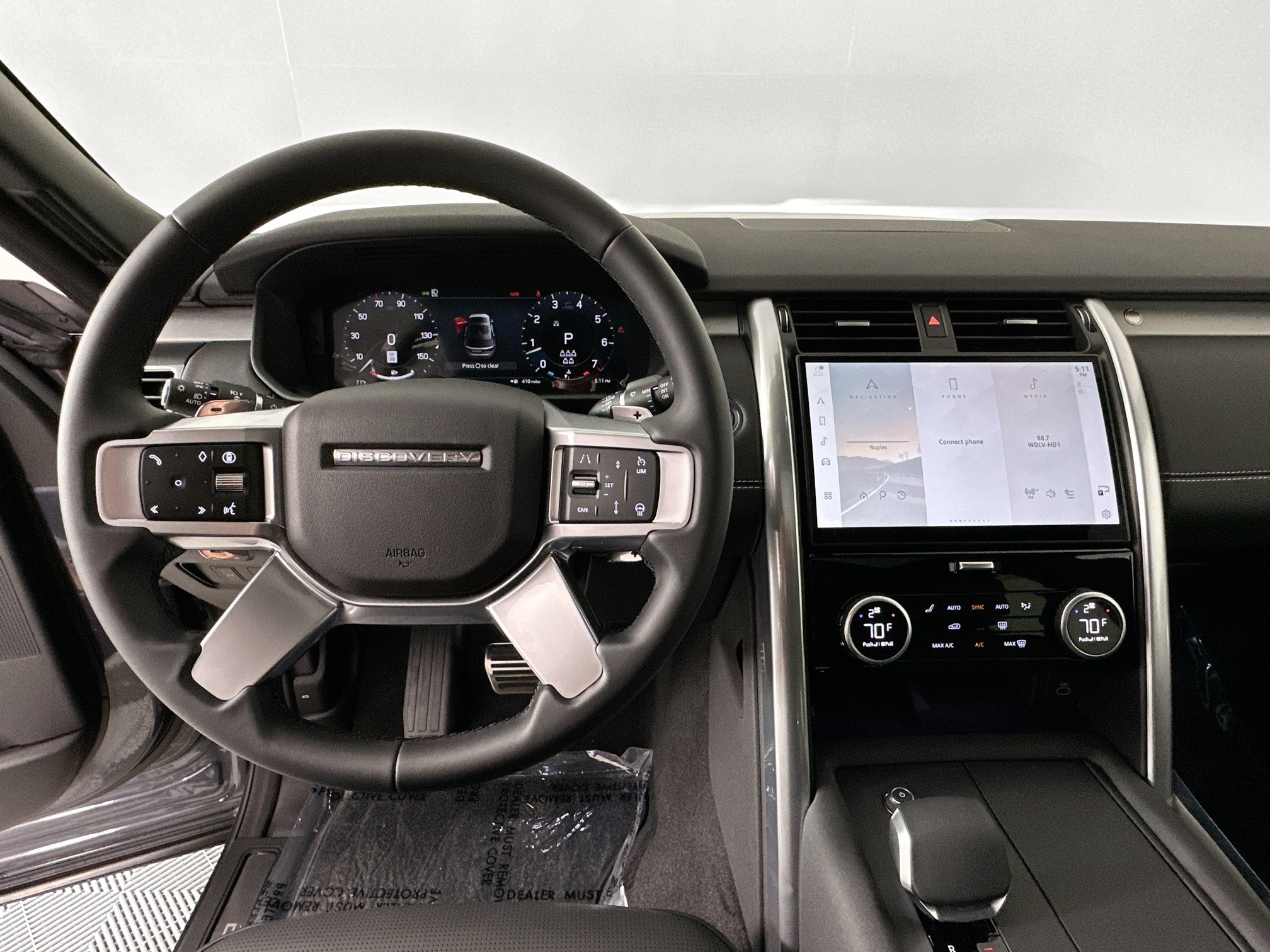 used 2025 Land Rover Discovery car, priced at $59,995