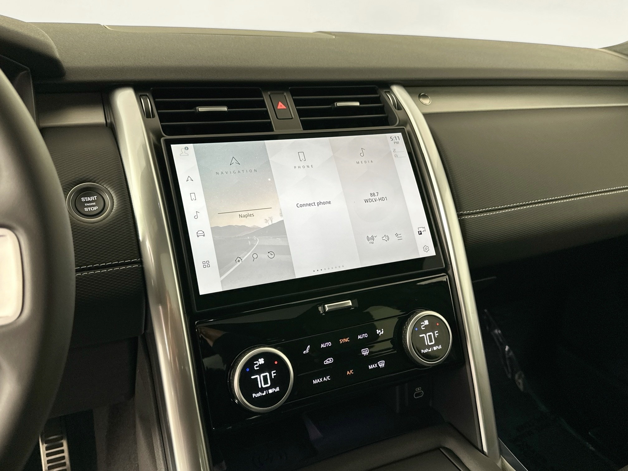 used 2025 Land Rover Discovery car, priced at $59,995