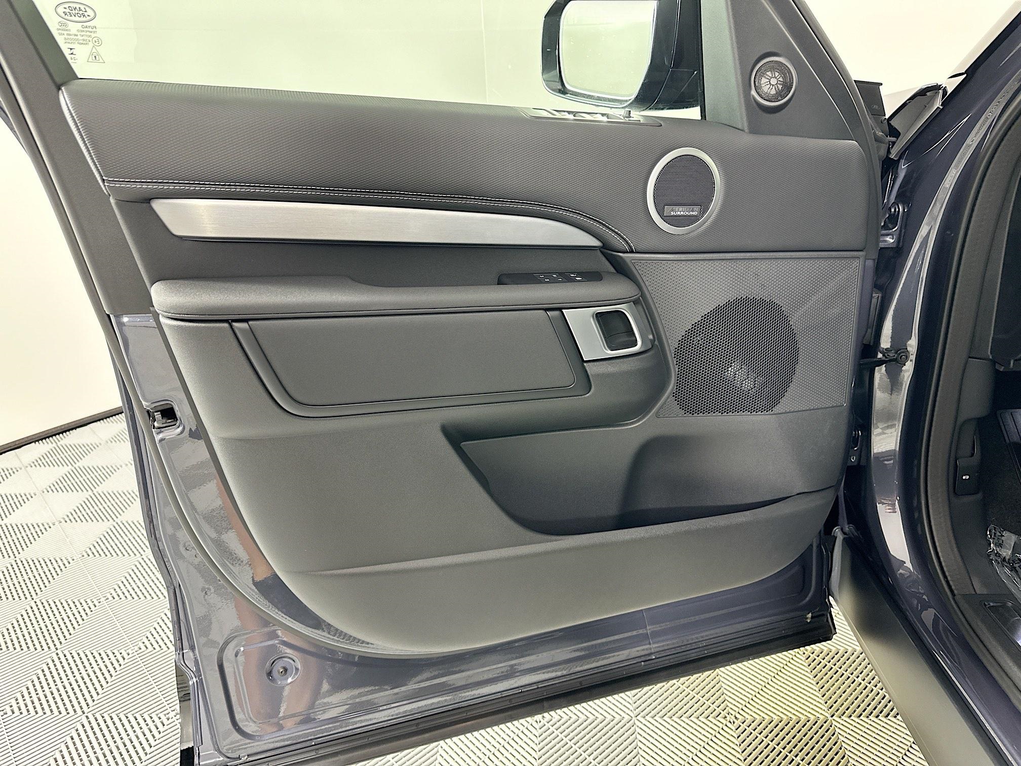 used 2025 Land Rover Discovery car, priced at $59,995