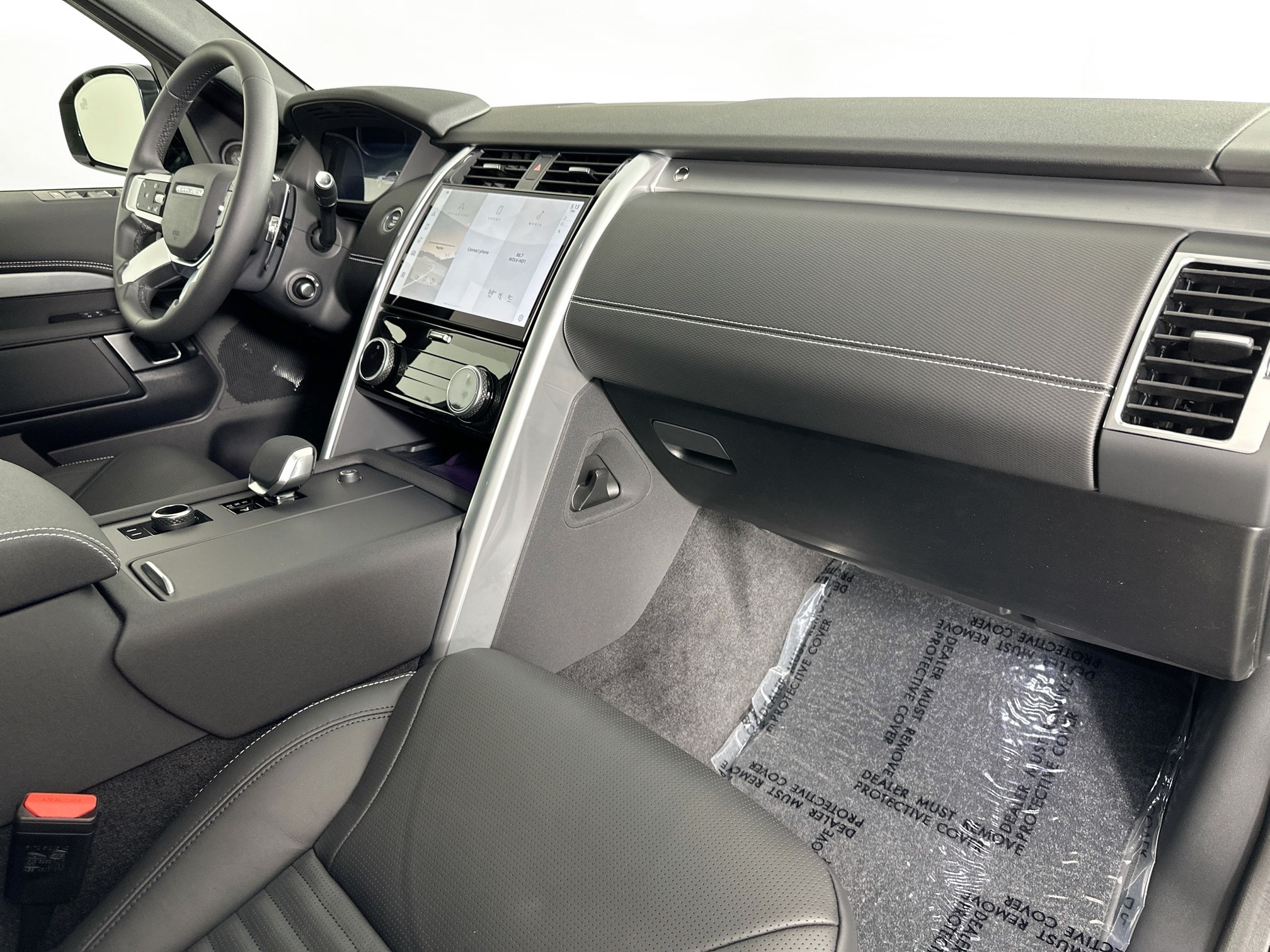 used 2025 Land Rover Discovery car, priced at $59,995