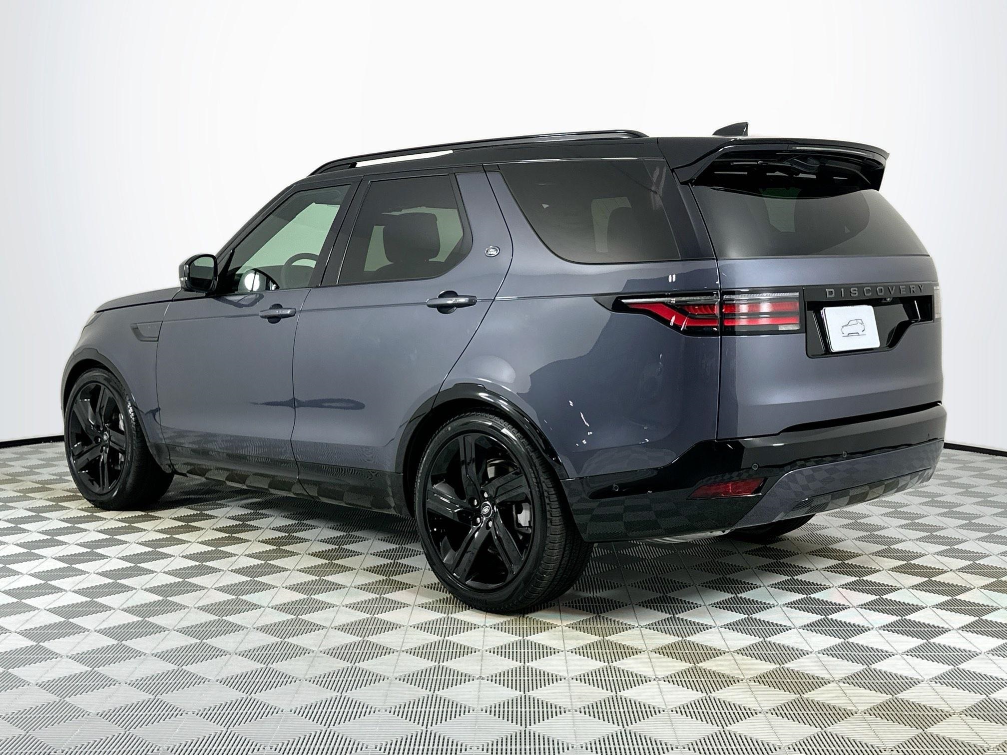 used 2025 Land Rover Discovery car, priced at $59,995