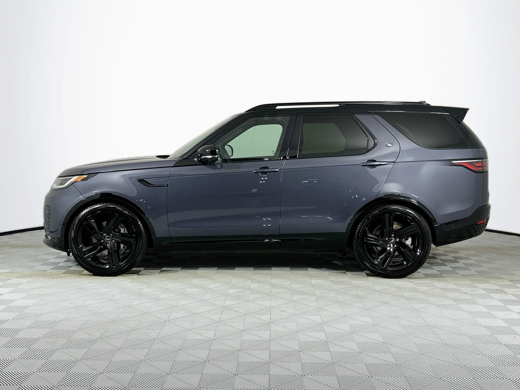 used 2025 Land Rover Discovery car, priced at $59,995