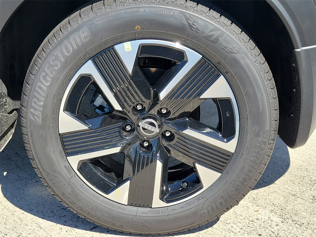 new 2025 Nissan Kicks car, priced at $24,995