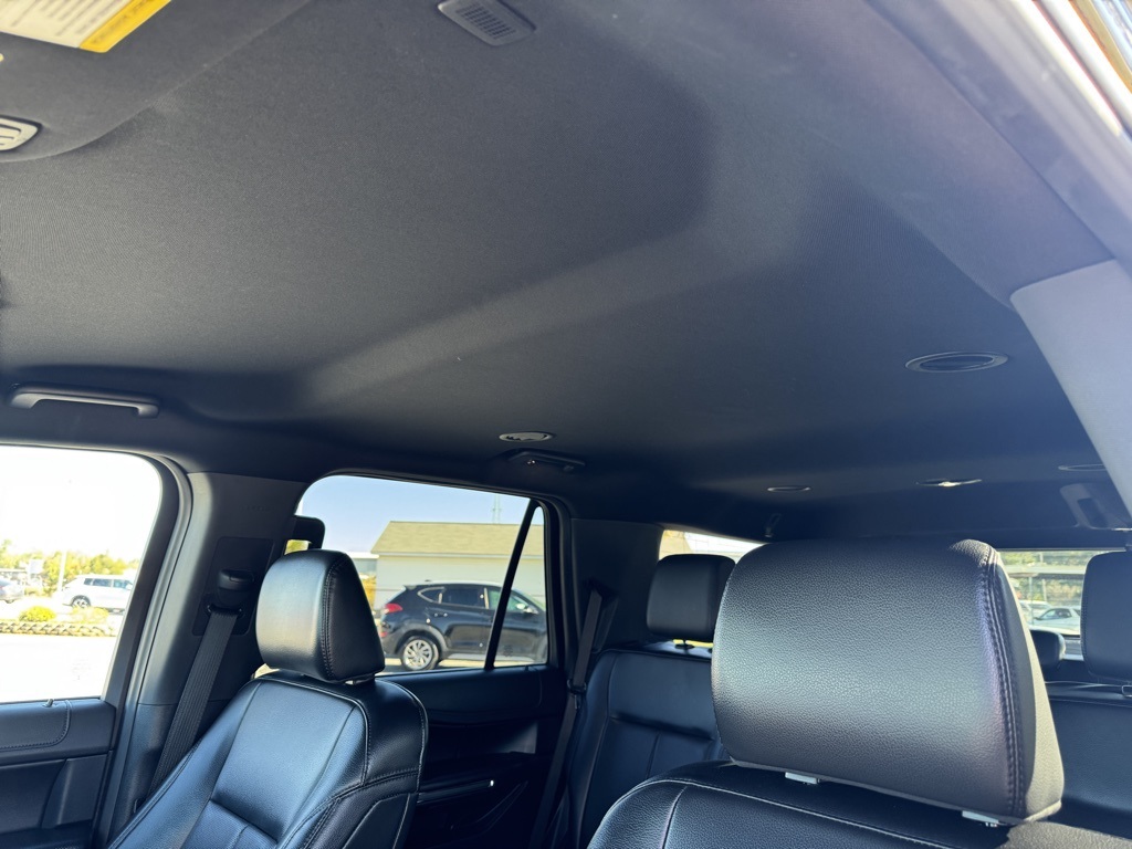 2021 Ford Expedition XLT:16966P