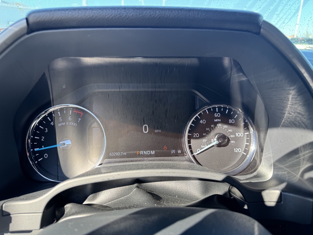 2021 Ford Expedition XLT:16966P