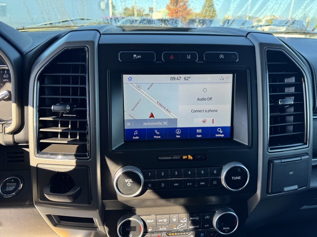 2021 Ford Expedition XLT:16966P