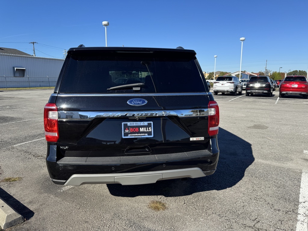 2021 Ford Expedition XLT:16966P