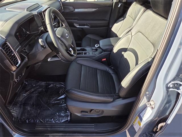 New 2025 Ford Ranger Lariat 4D Crew Cab