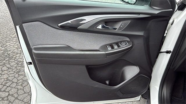 used 2023 Chevrolet TrailBlazer car, priced at $22,605