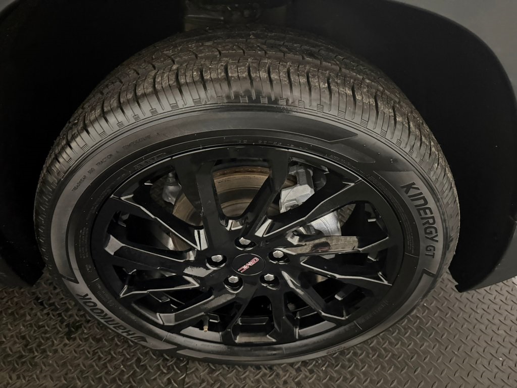 used 2023 GMC Terrain car, priced at $20,977