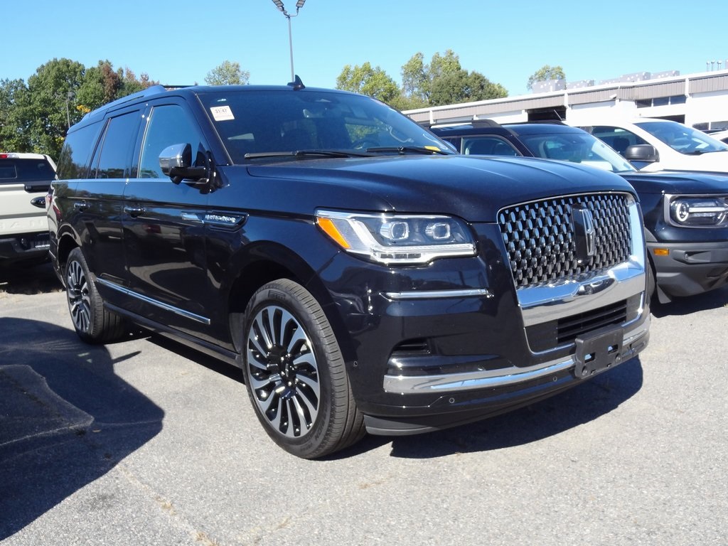 2023 Lincoln Navigator Black Label's photo