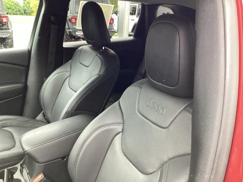 2021 Jeep Cherokee Latitude Lux photo 21