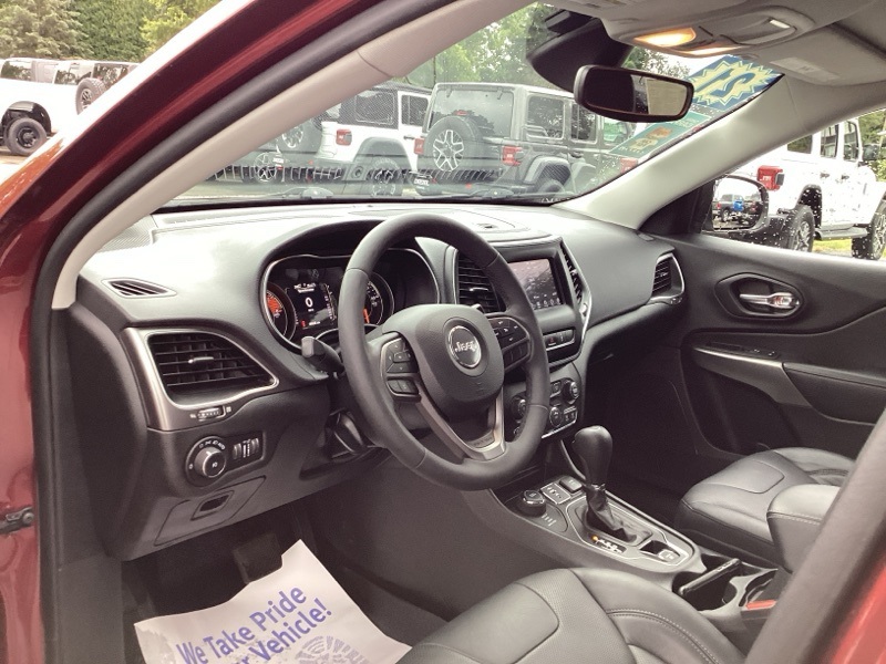 2021 Jeep Cherokee Latitude Lux photo 23