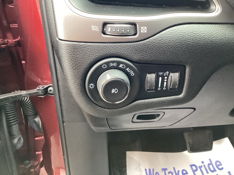 2021 Jeep Cherokee Latitude Lux photo 24