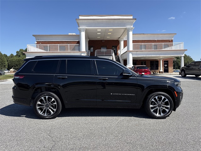 2022 Jeep Grand Cherokee Overland photo 9