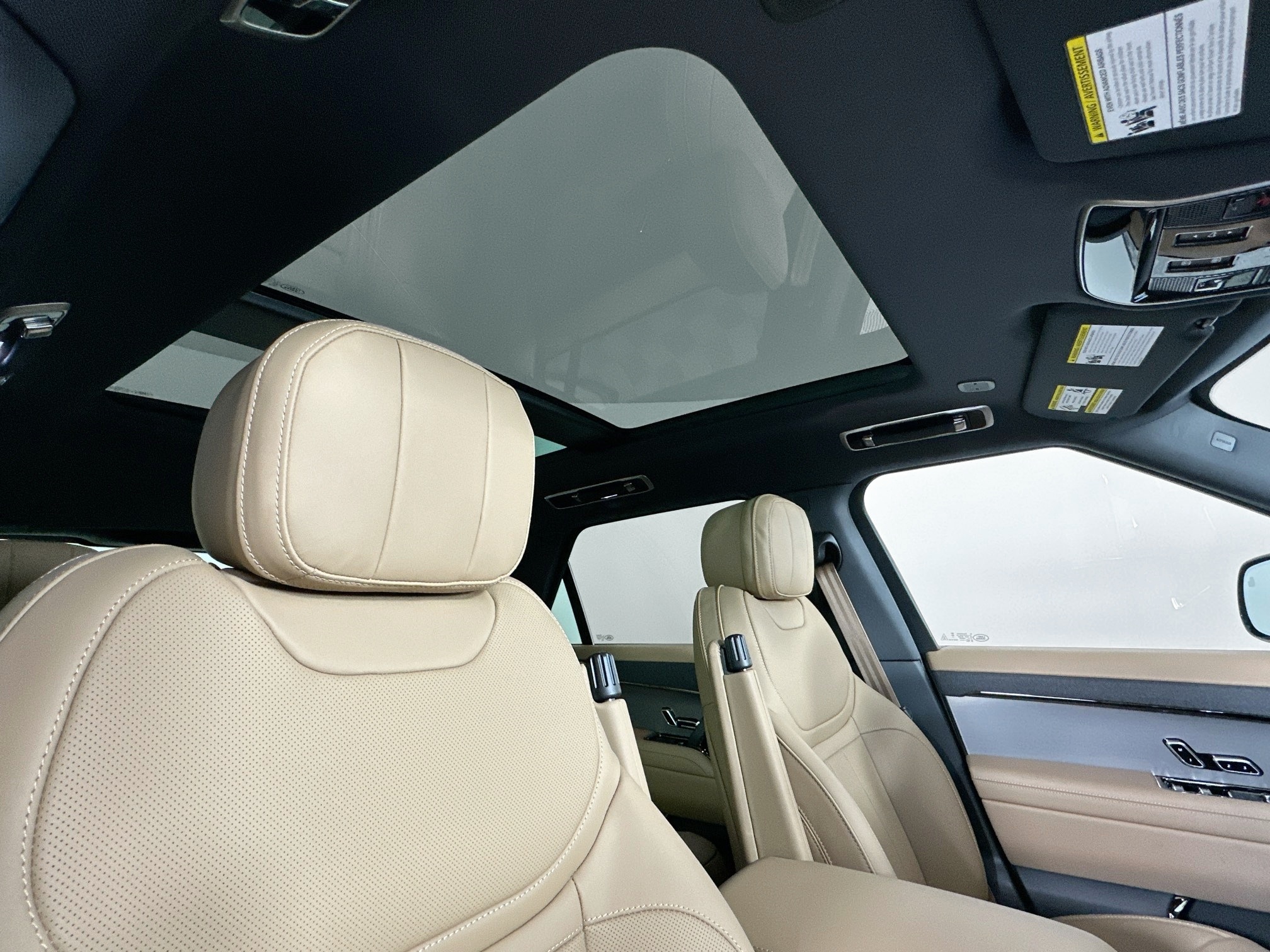 new 2025 Land Rover Range Rover Sport car, priced at $90,540