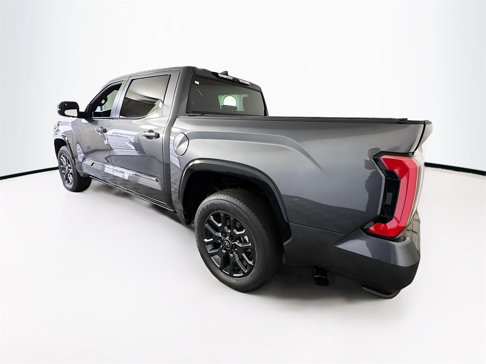 2025 Toyota Tundra CrewMax Platinum photo 3