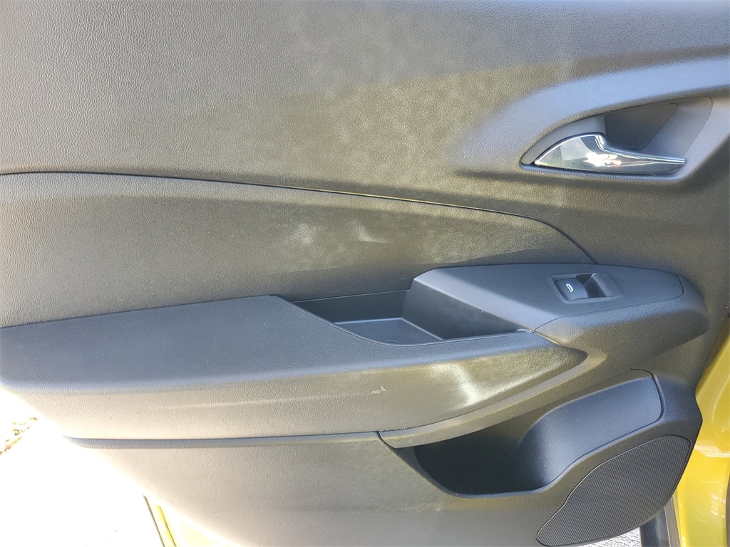 used 2024 Chevrolet Trax car, priced at $19,995