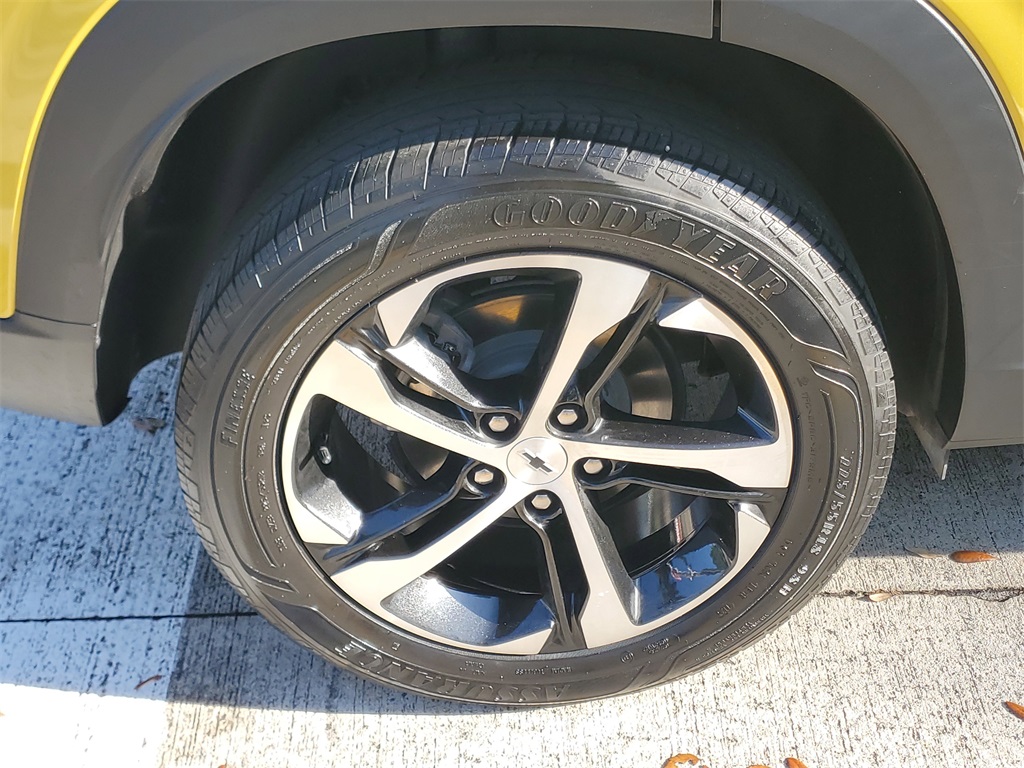 used 2024 Chevrolet Trax car, priced at $19,995