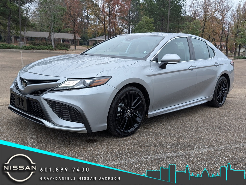 2024 Toyota Camry XSE's photo