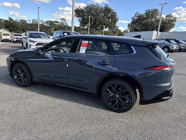 New 2025 Toyota Crown Signia Sedan