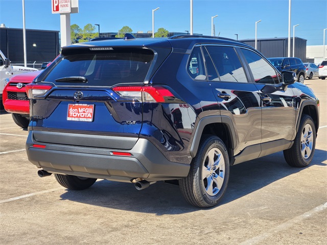 2025 Toyota RAV4 XLE photo 2