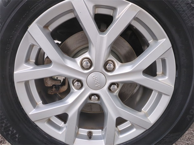 used 2023 Jeep Grand Cherokee car, priced at $32,911