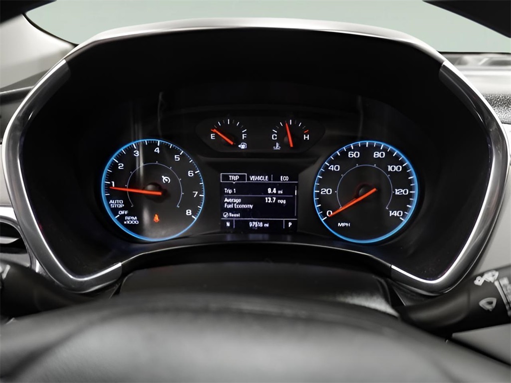 2020 Chevrolet Equinox LS photo 3