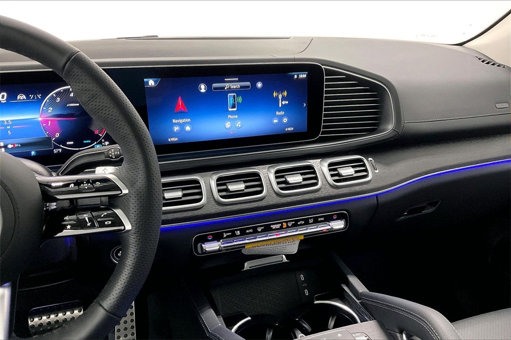 2026 Mercedes Benz GLS 450 4MATIC photo 3