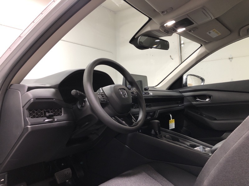 2025 Honda Accord LX photo 18
