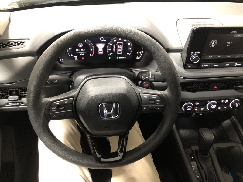 2025 Honda Accord LX photo 22