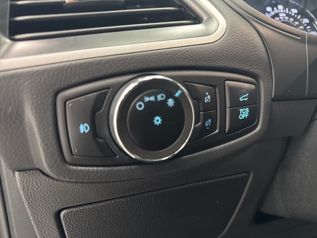 used 2024 Ford Edge car, priced at $25,788