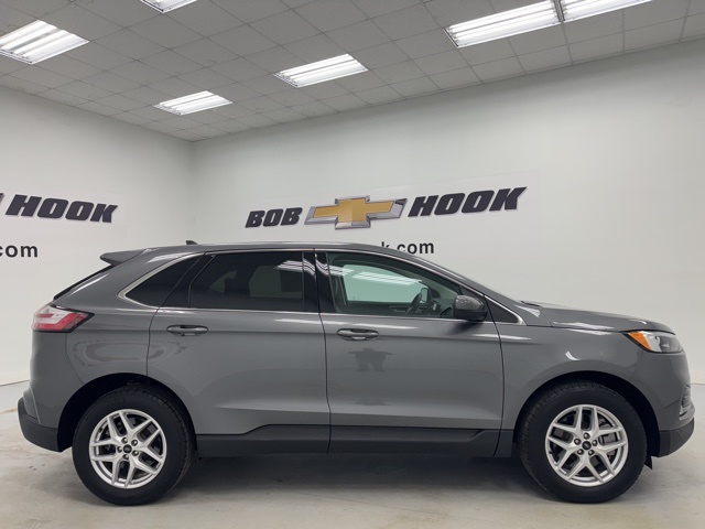 used 2024 Ford Edge car, priced at $25,788