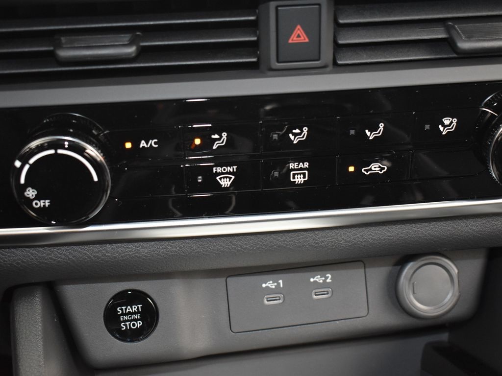 2025 Nissan Rogue S photo 10