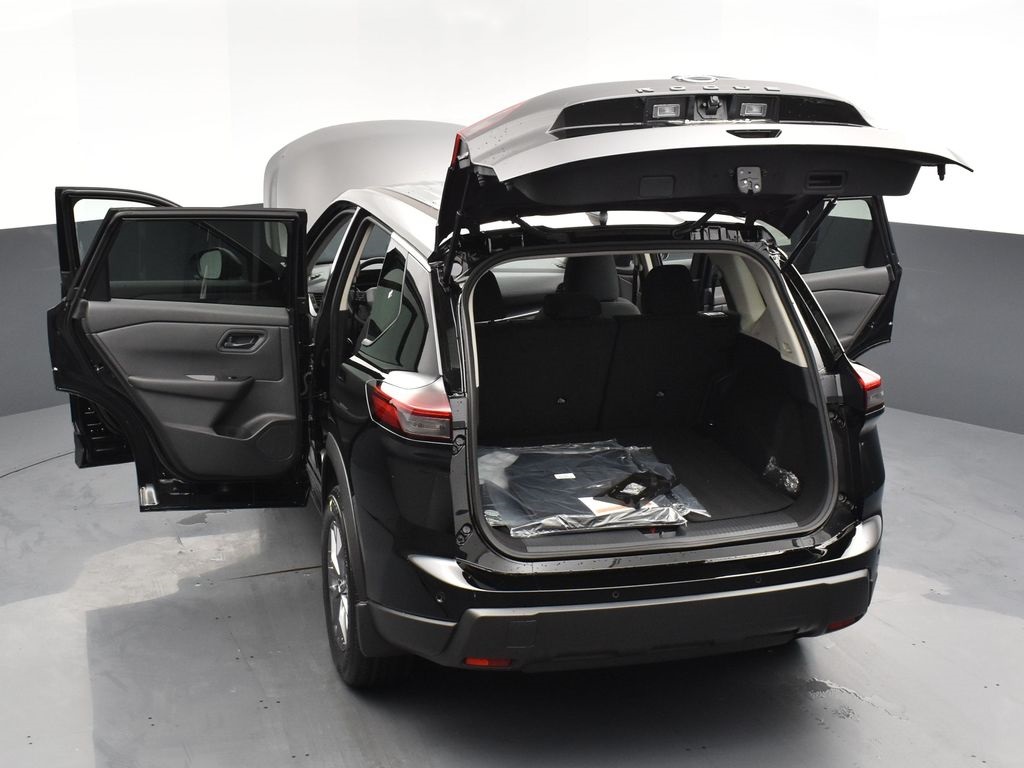 2025 Nissan Rogue S photo 22