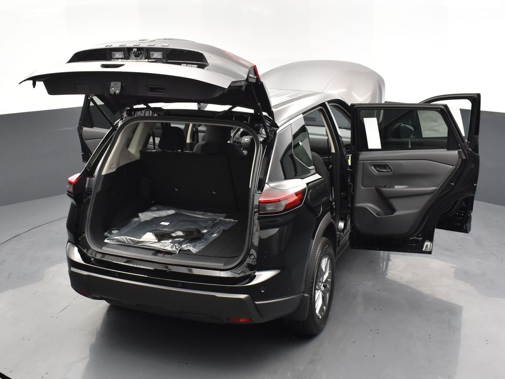 2025 Nissan Rogue S photo 23
