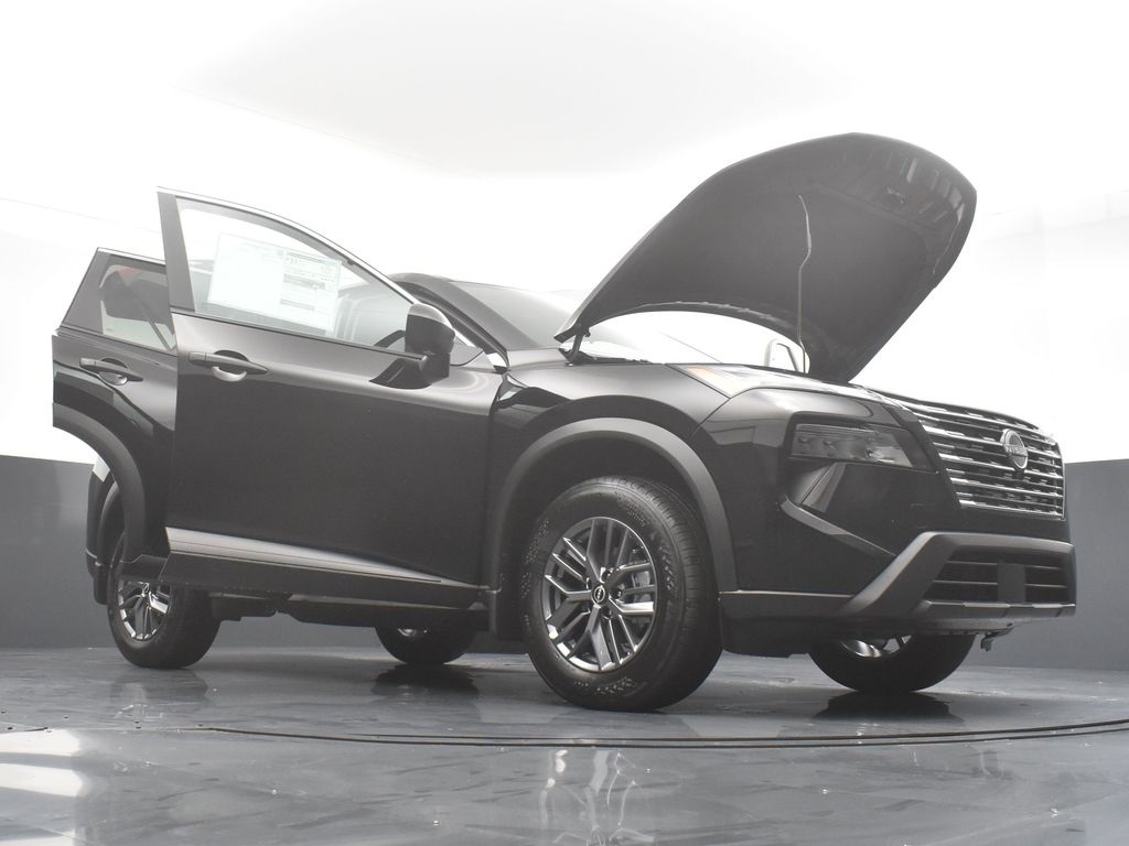 2025 Nissan Rogue S photo 28