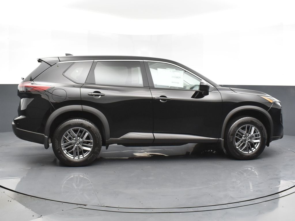 2025 Nissan Rogue S photo 4